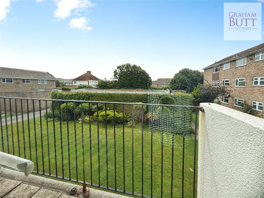 Property photo 3 of 9 Picture No. 16