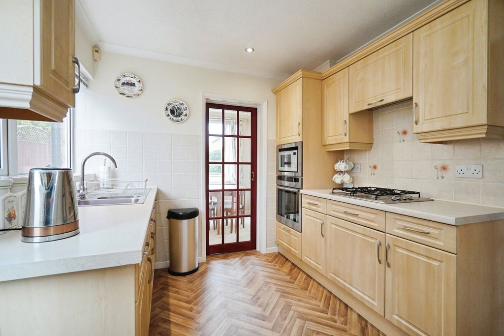 Property photo 2 of 19 Pbox-Img.Jpg