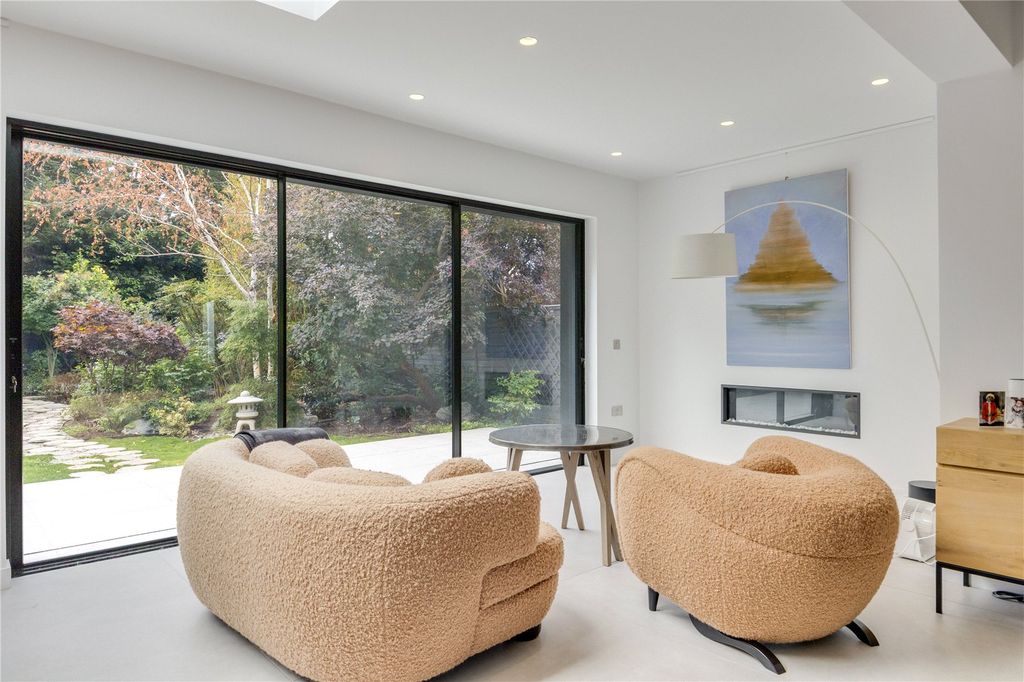 Property photo 3 of 19 Picture No. 10