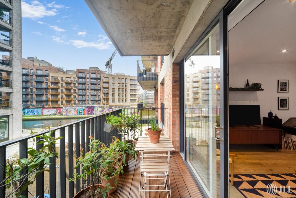 Property photo 2 of 31