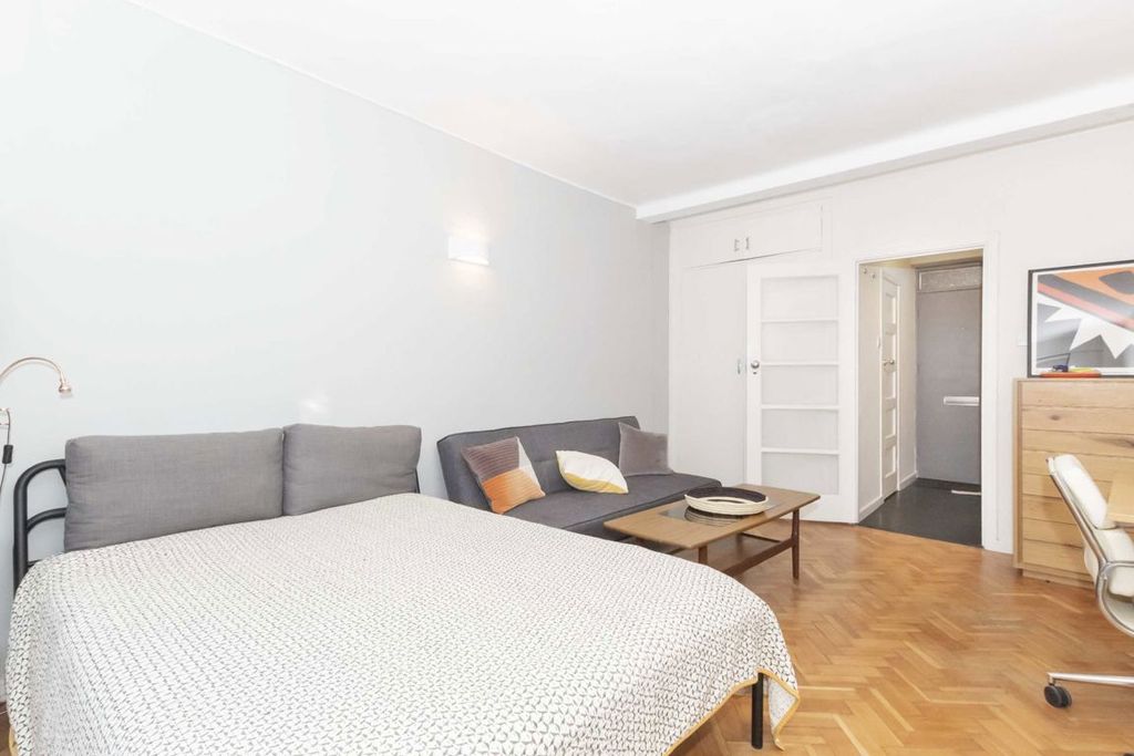 Property photo 3 of 3