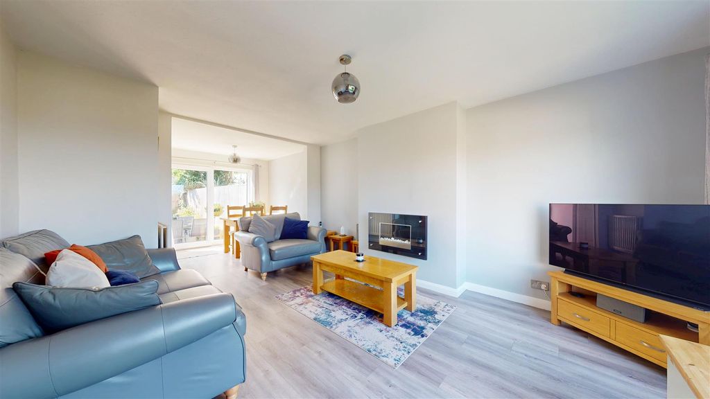 Property photo 3 of 16 Living/Dining Room