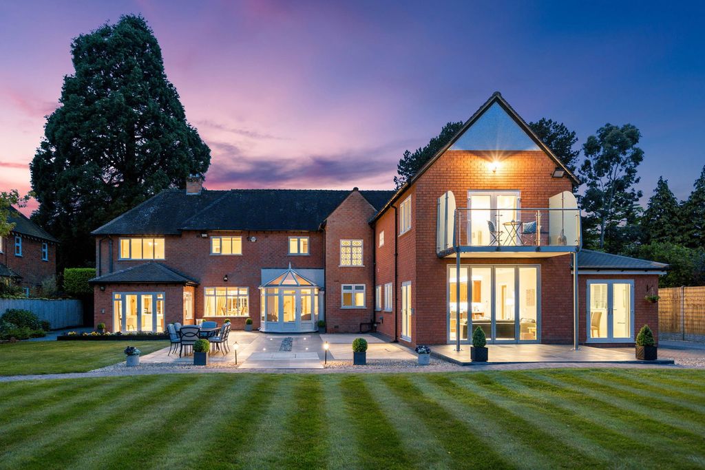 Property photo 2 of 48