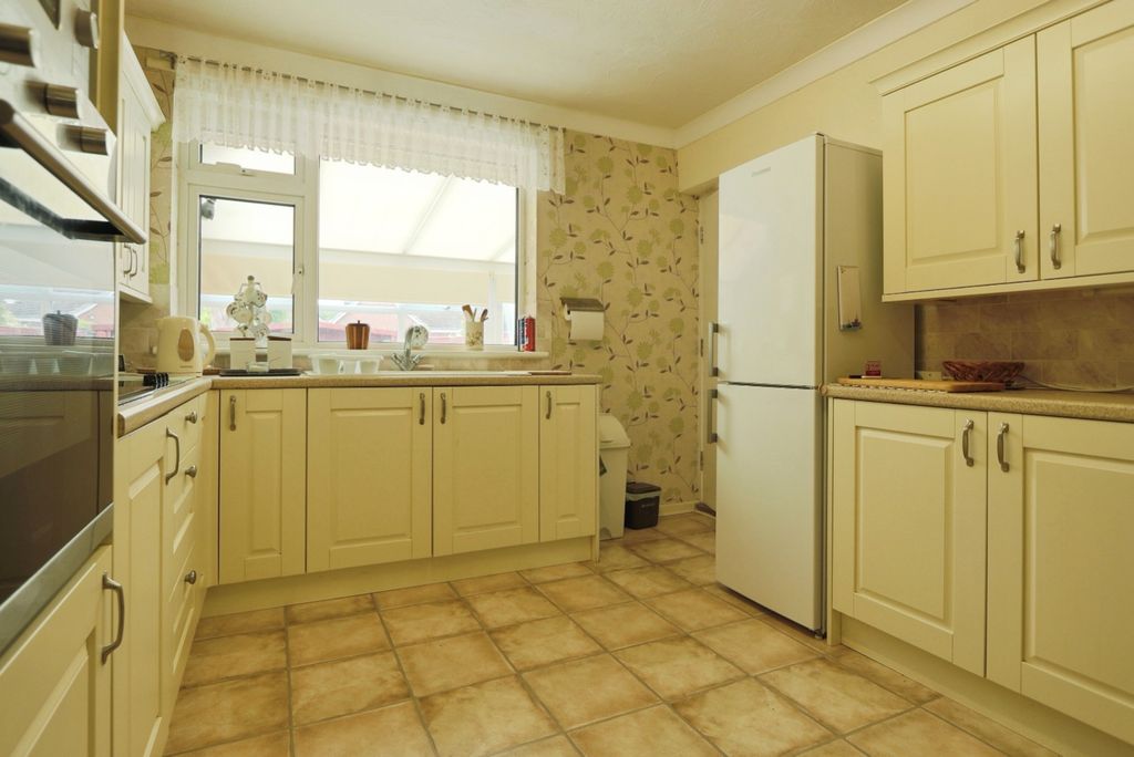 Property photo 3 of 13 4235717