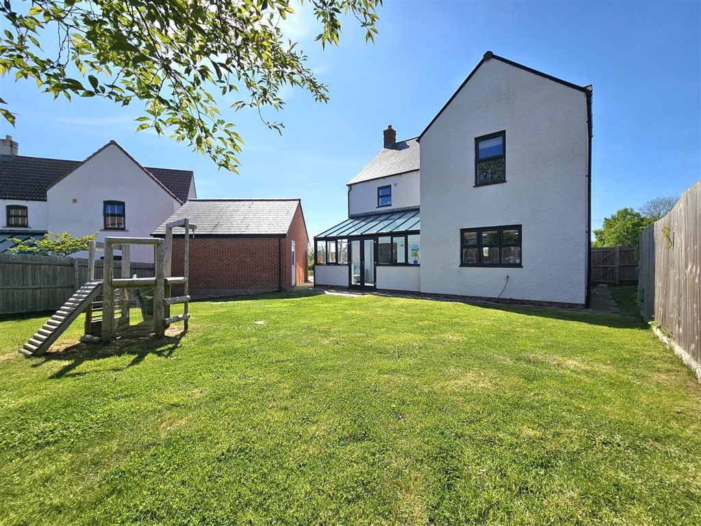Property photo 2 of 26