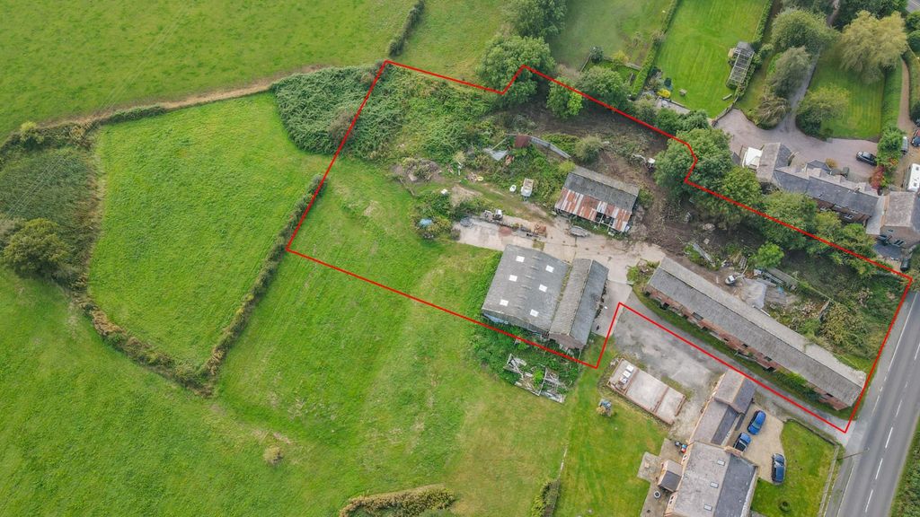 Property photo 3 of 10 Sales Area