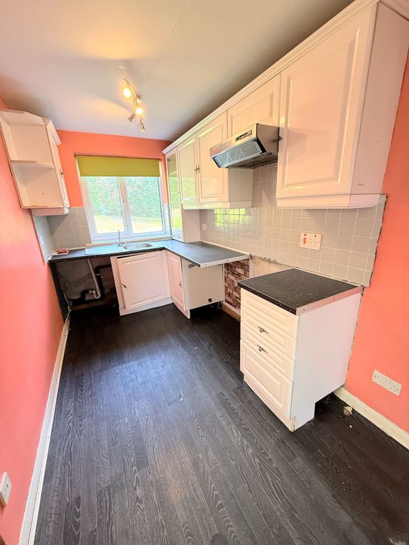 Property photo 2 of 21