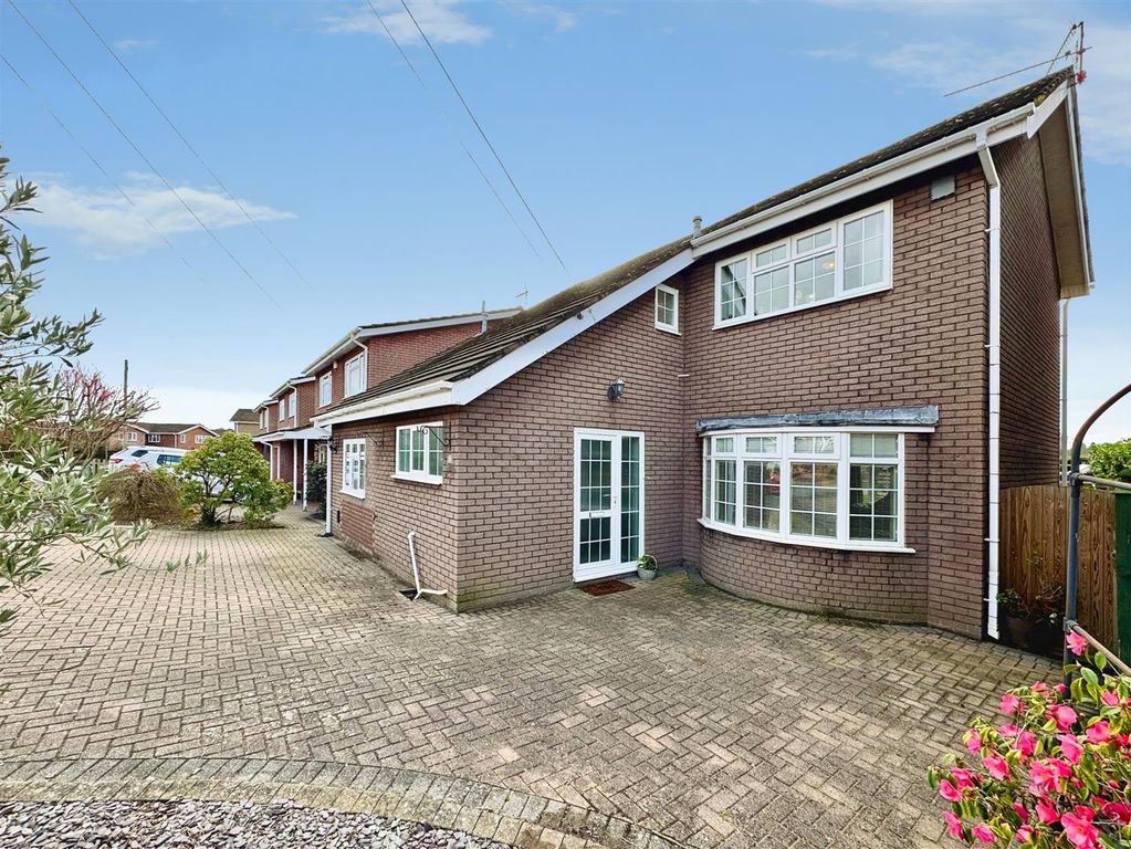 Property photo 1 of 26 Wentwood View