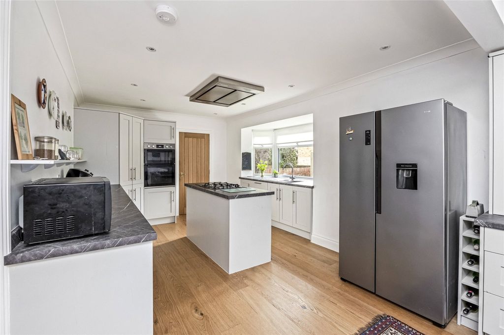 Property photo 3 of 21 Picture No. 04