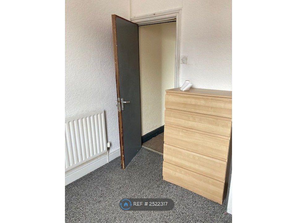 Property photo 2 of 3