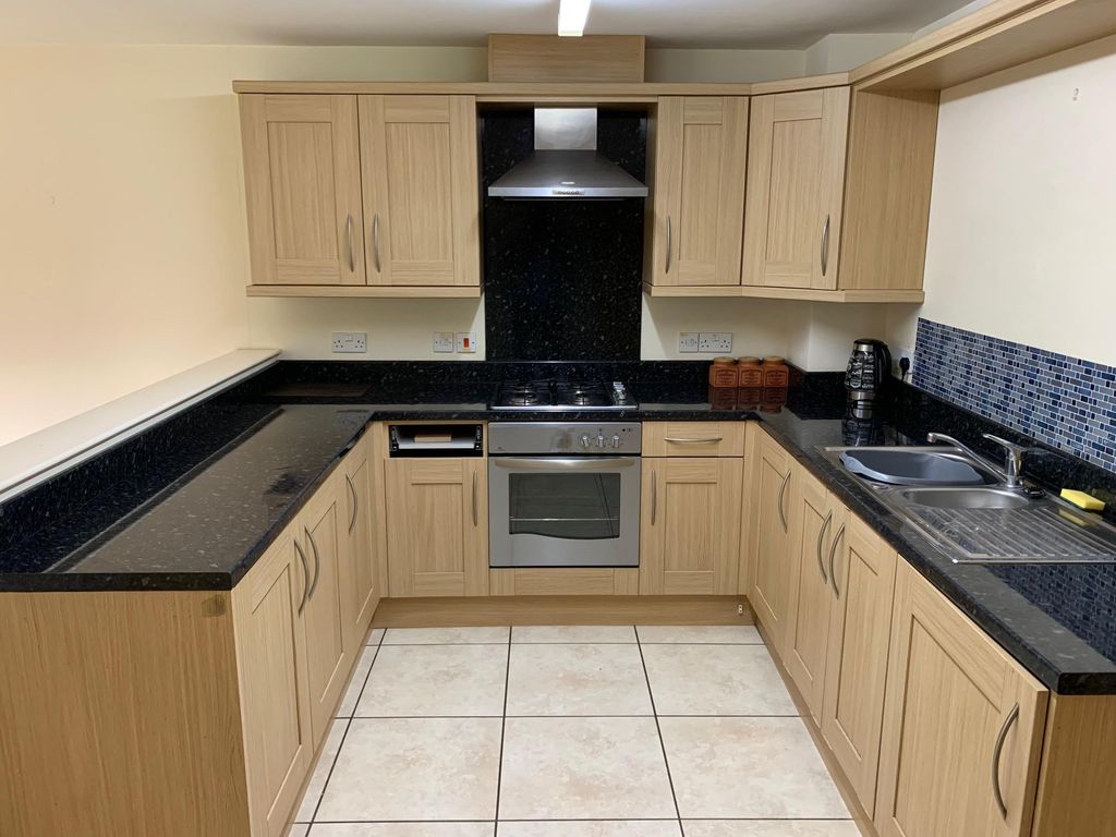 Property photo 2 of 7 Kitchen