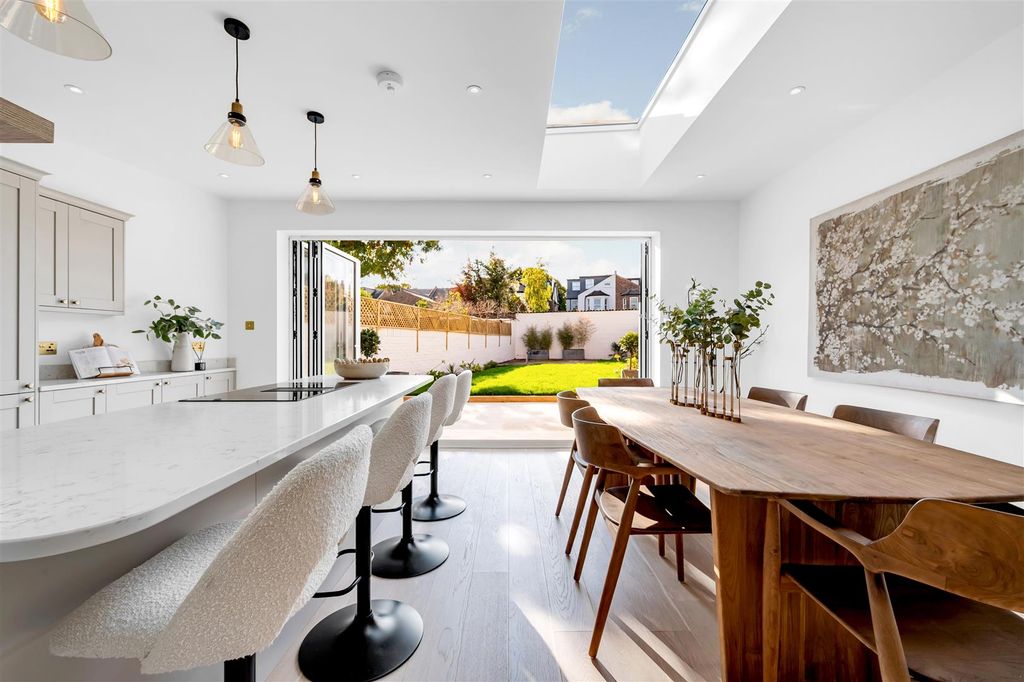 Property photo 1 of 26