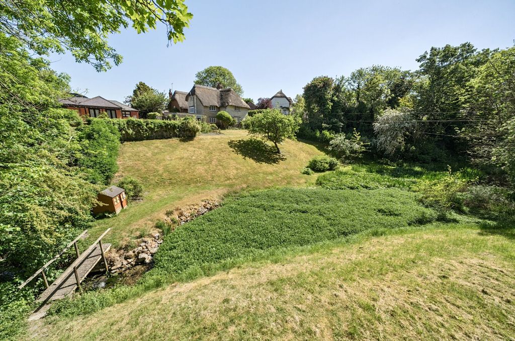 Property photo 2 of 27