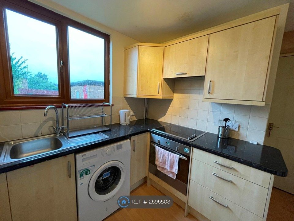 Property photo 3 of 22 Kitchen