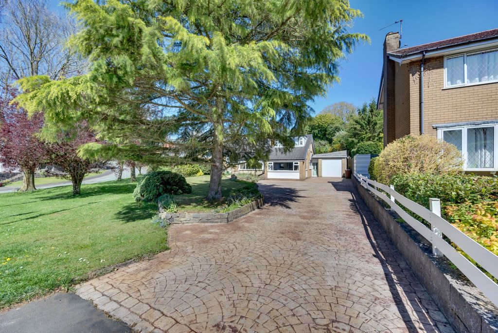 Property photo 1 of 29