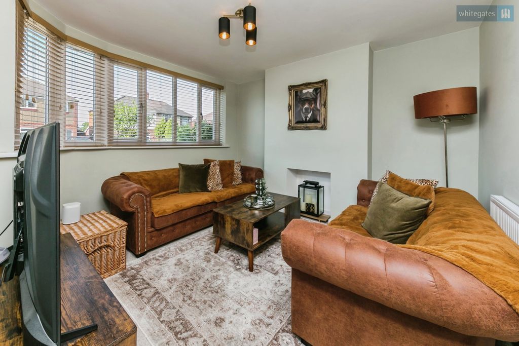 Property photo 3 of 25 Pbox-Img.Jpg
