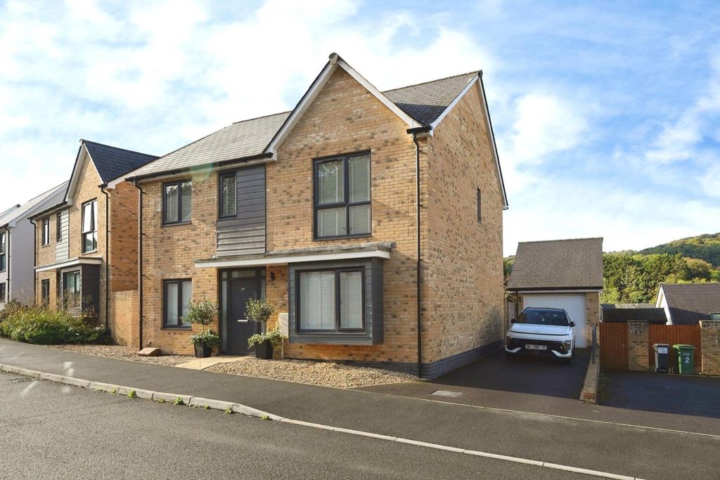 Property photo 1 of 24 Pbox-Img.Jpg