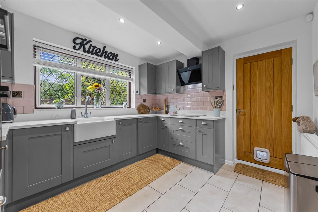 Property photo 3 of 20 15Howardclweb25.Jpg