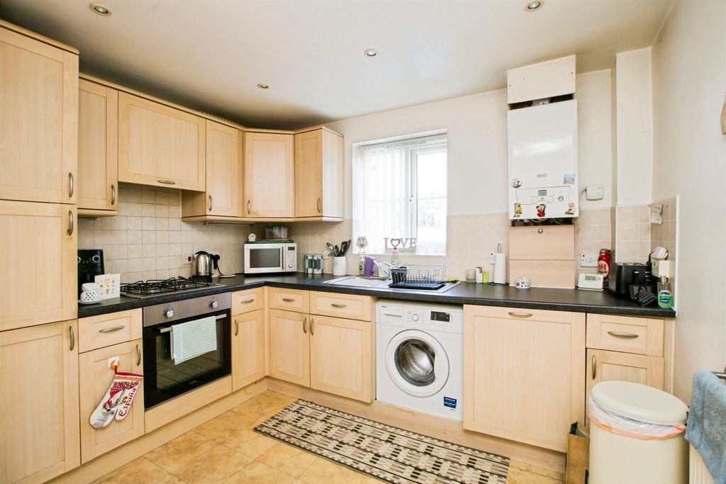 Property photo 3 of 17