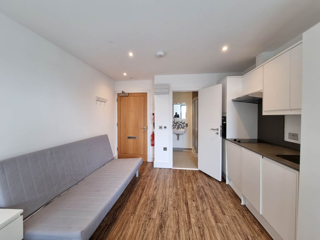 Property photo 3 of 5