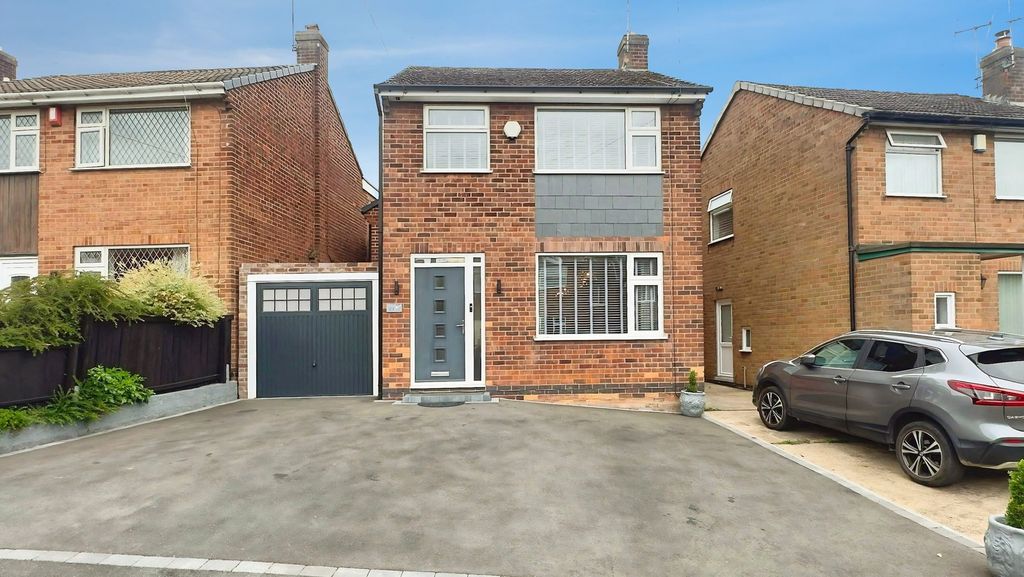 Property photo 2 of 51