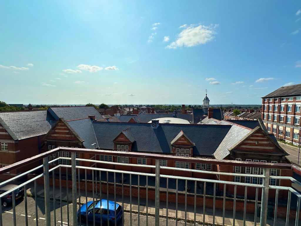 Property photo 2 of 14