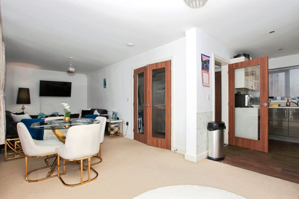 Property photo 2 of 14 Pbox-Img.Jpg