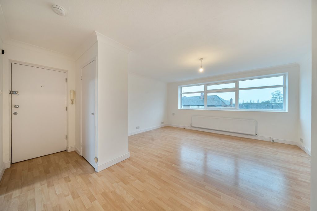 Property photo 2 of 21 1398110-12-69665A...