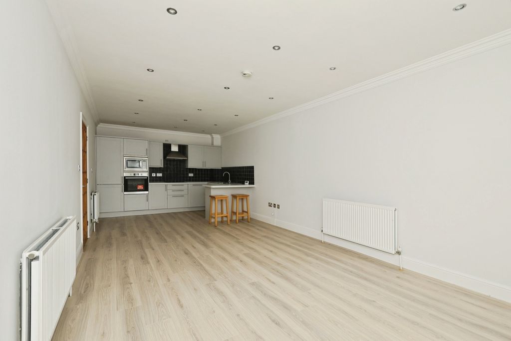 Property photo 3 of 17 Photo