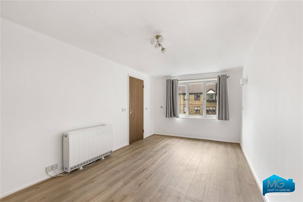 Property photo 1 of 19 Picture No. 15