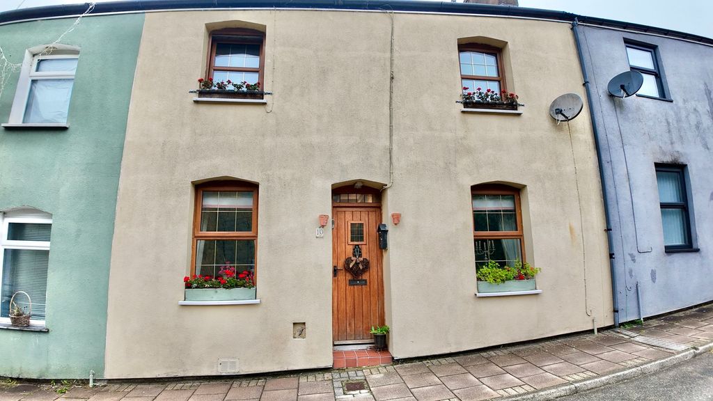 Property photo 1 of 36