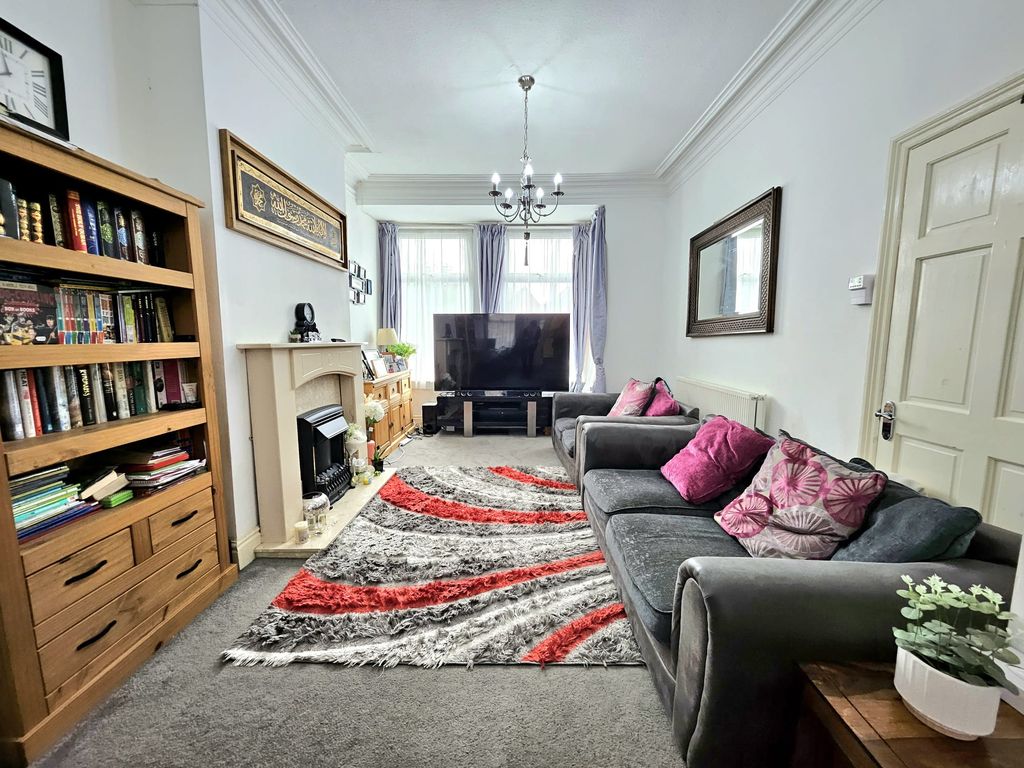 Property photo 2 of 16