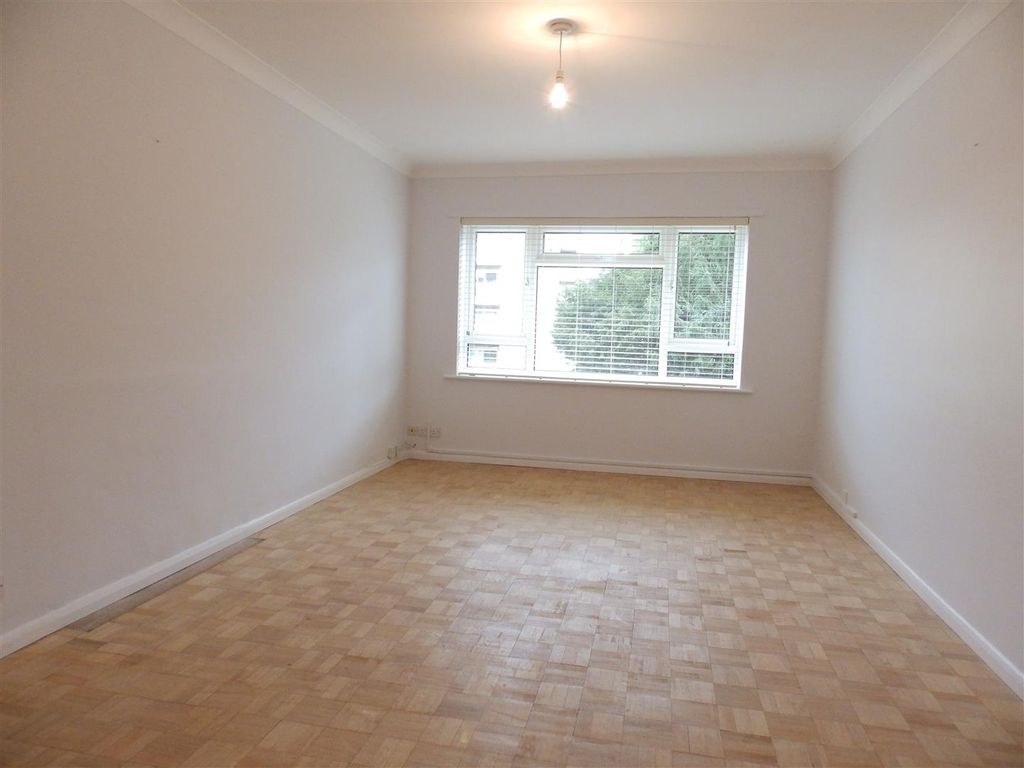 Property photo 2 of 5 Pc230001.Jpg