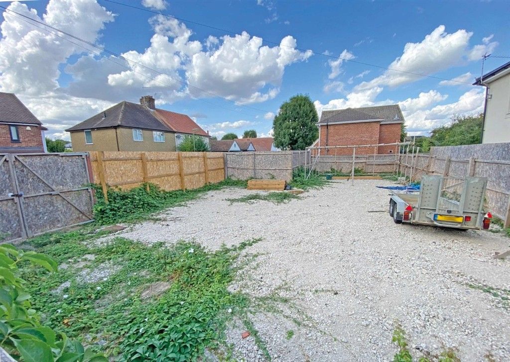Property photo 1 of 3