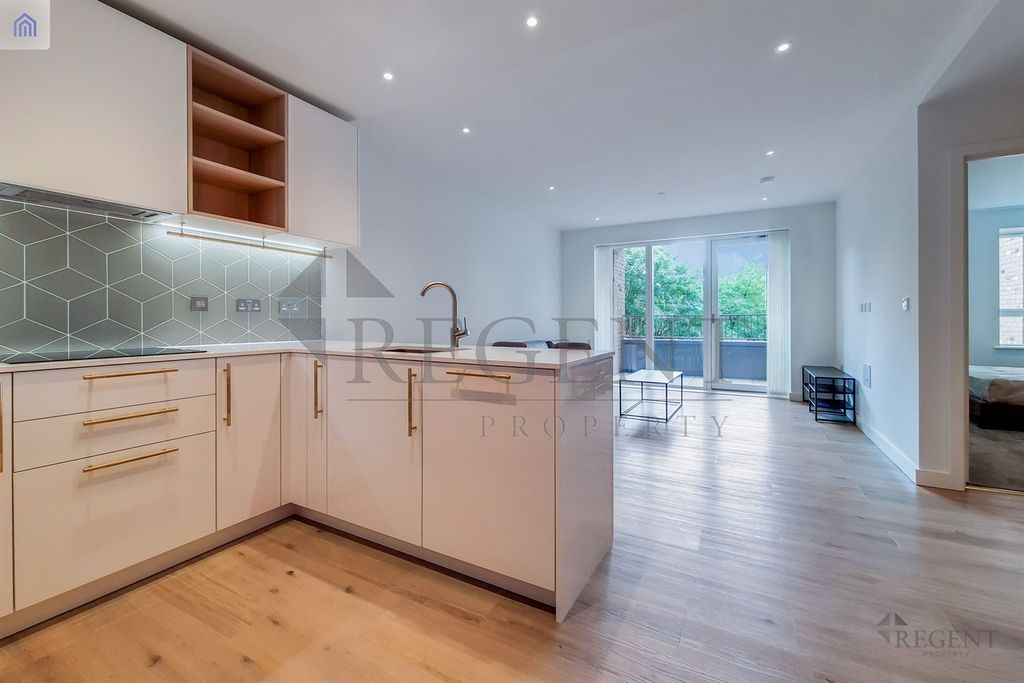 Property photo 1 of 13 Open Plan