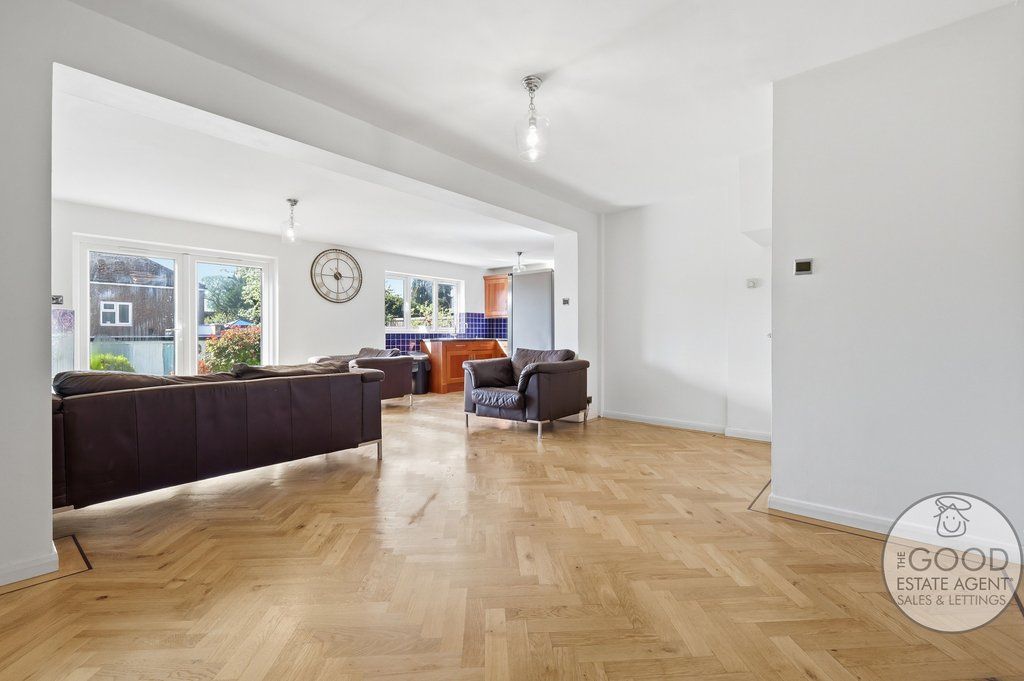 Property photo 3 of 21