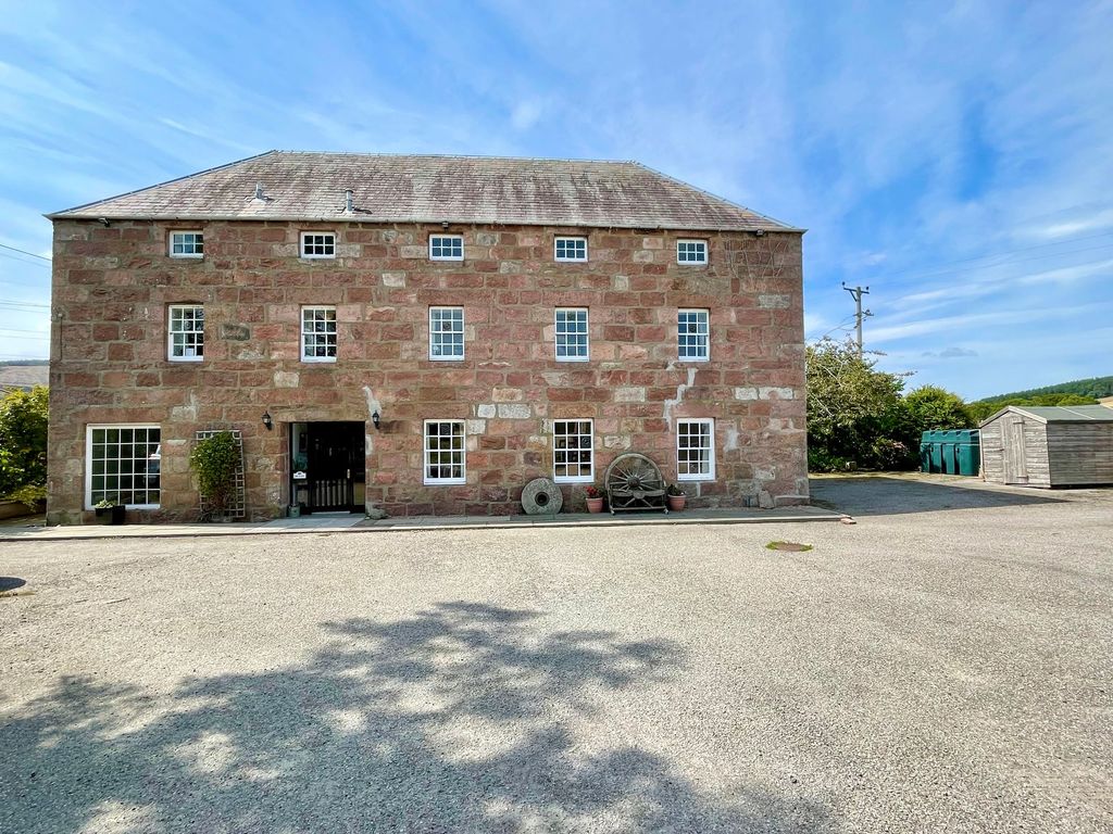 Property photo 1 of 33
