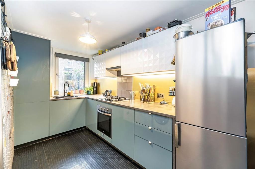 Property photo 2 of 6