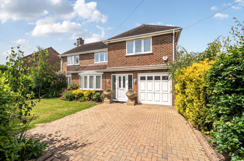 Property photo 1 of 32