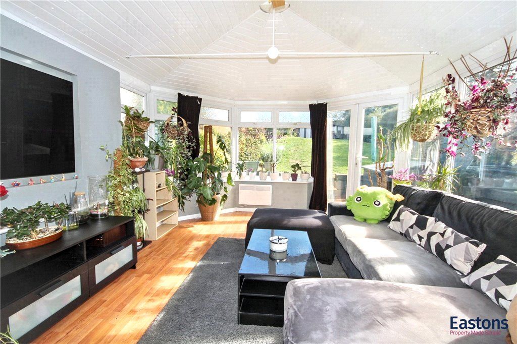 Property photo 2 of 33 Picture No. 20