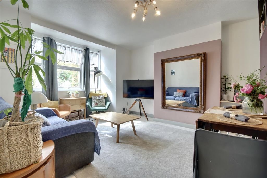 Property photo 2 of 14 B9Aedfea-660C-4B44-B68F-Fee78E1028Af_1_201_A.Jpeg