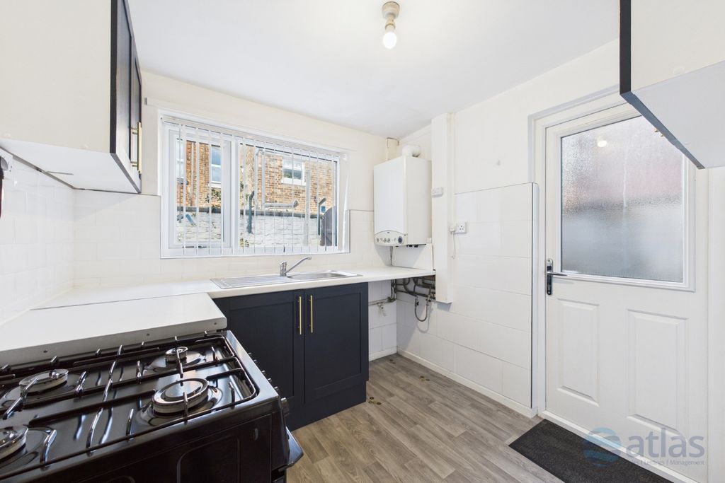 Property photo 2 of 16 Kitchen