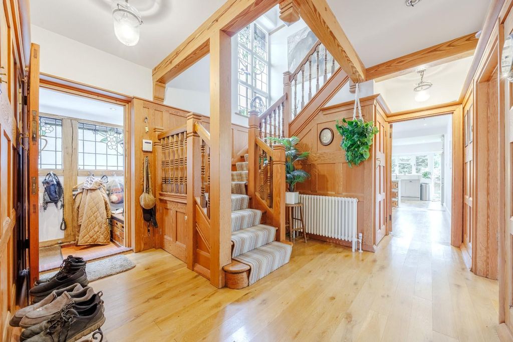 Property photo 3 of 40 Entrance