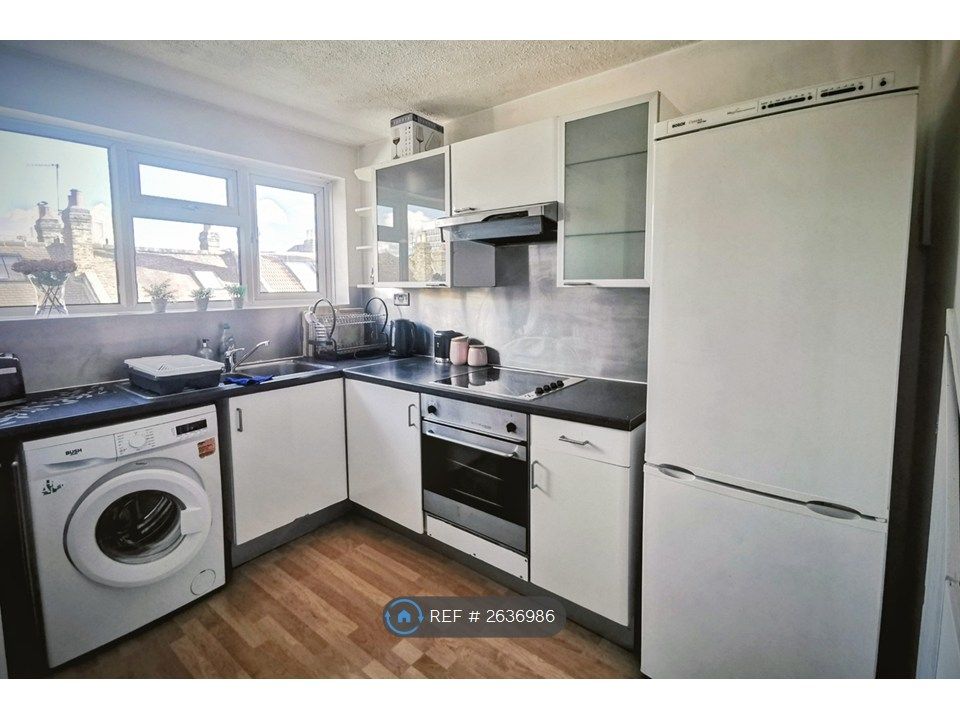 Property photo 3 of 6