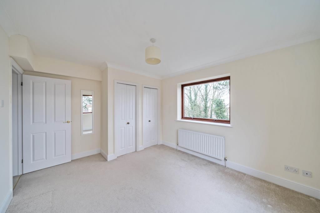 Property photo 3 of 9 Bedroom