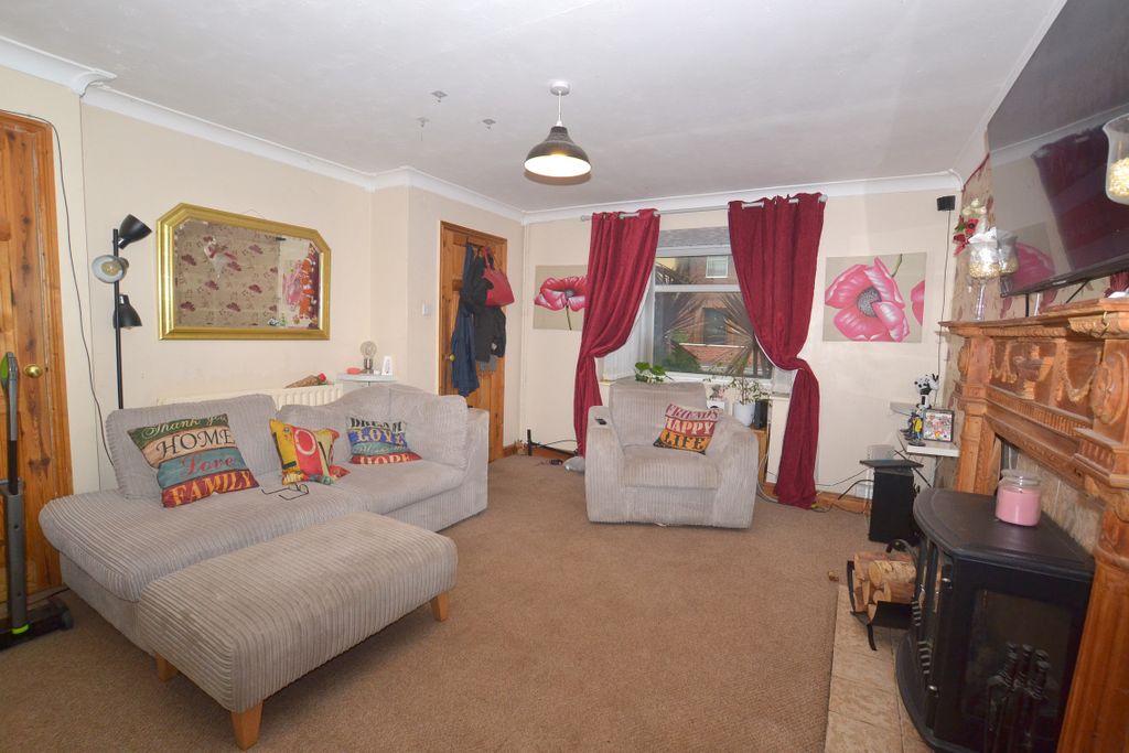 Property photo 2 of 15