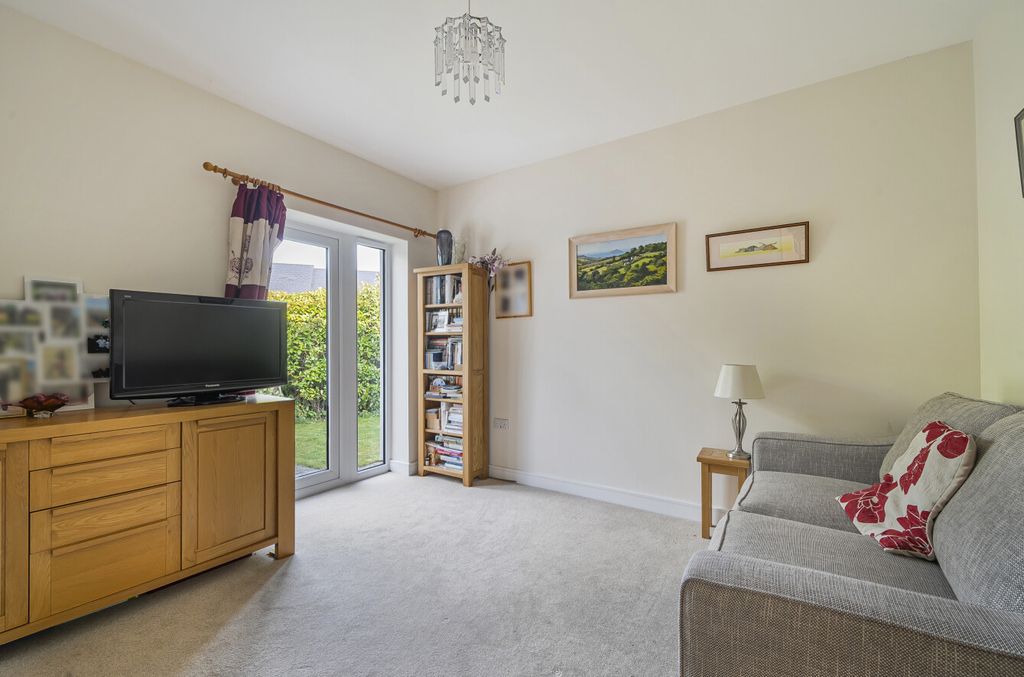 Property photo 3 of 11 Bed 3/Reception 2