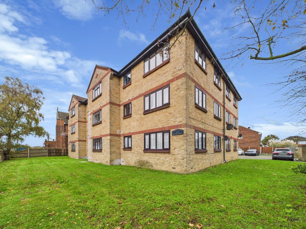 Property photo 1 of 7 Presented By Clinton At Ewemove Bexleyheath And Da