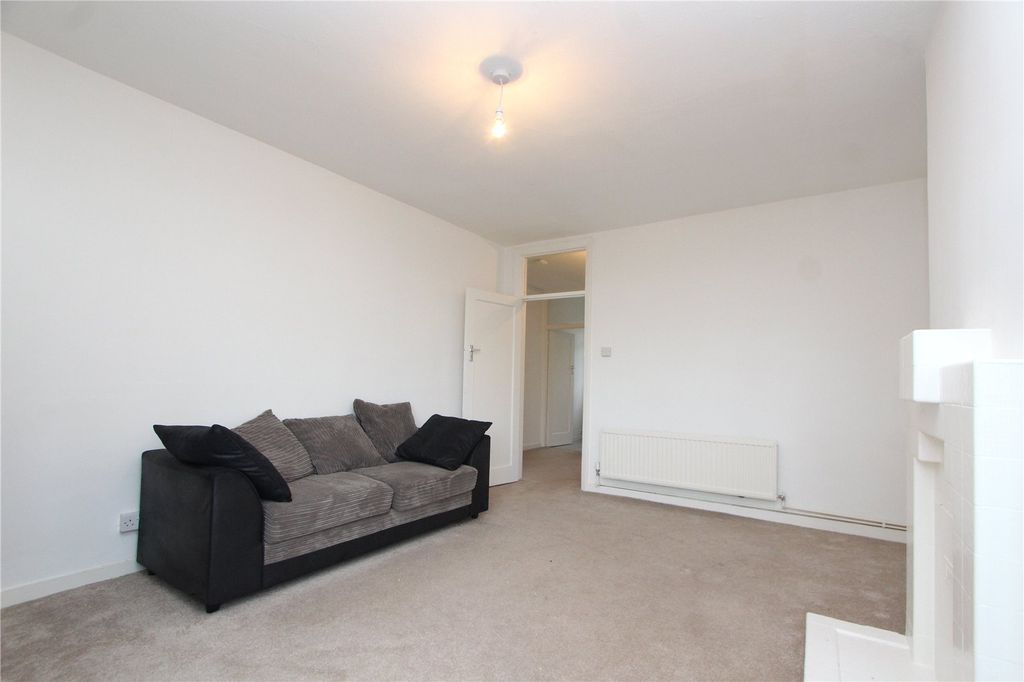 Property photo 3 of 9 Picture No. 17