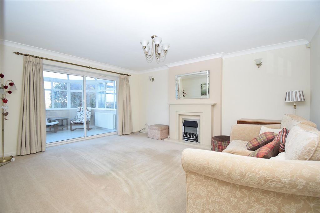 Property photo 3 of 22